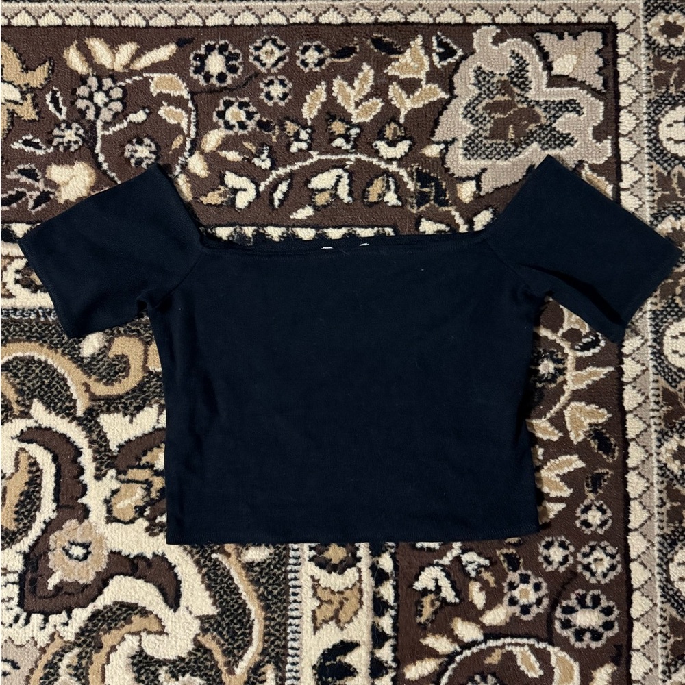 Wilfred Black Off-Shoulder Crop Top